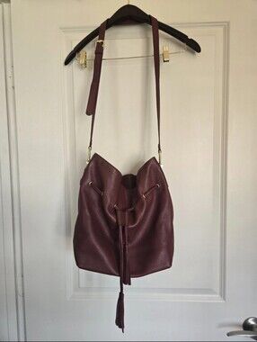 Clarks Burgundy Genuine Leather Tassel Bucket Bag Adjustable Crossbody